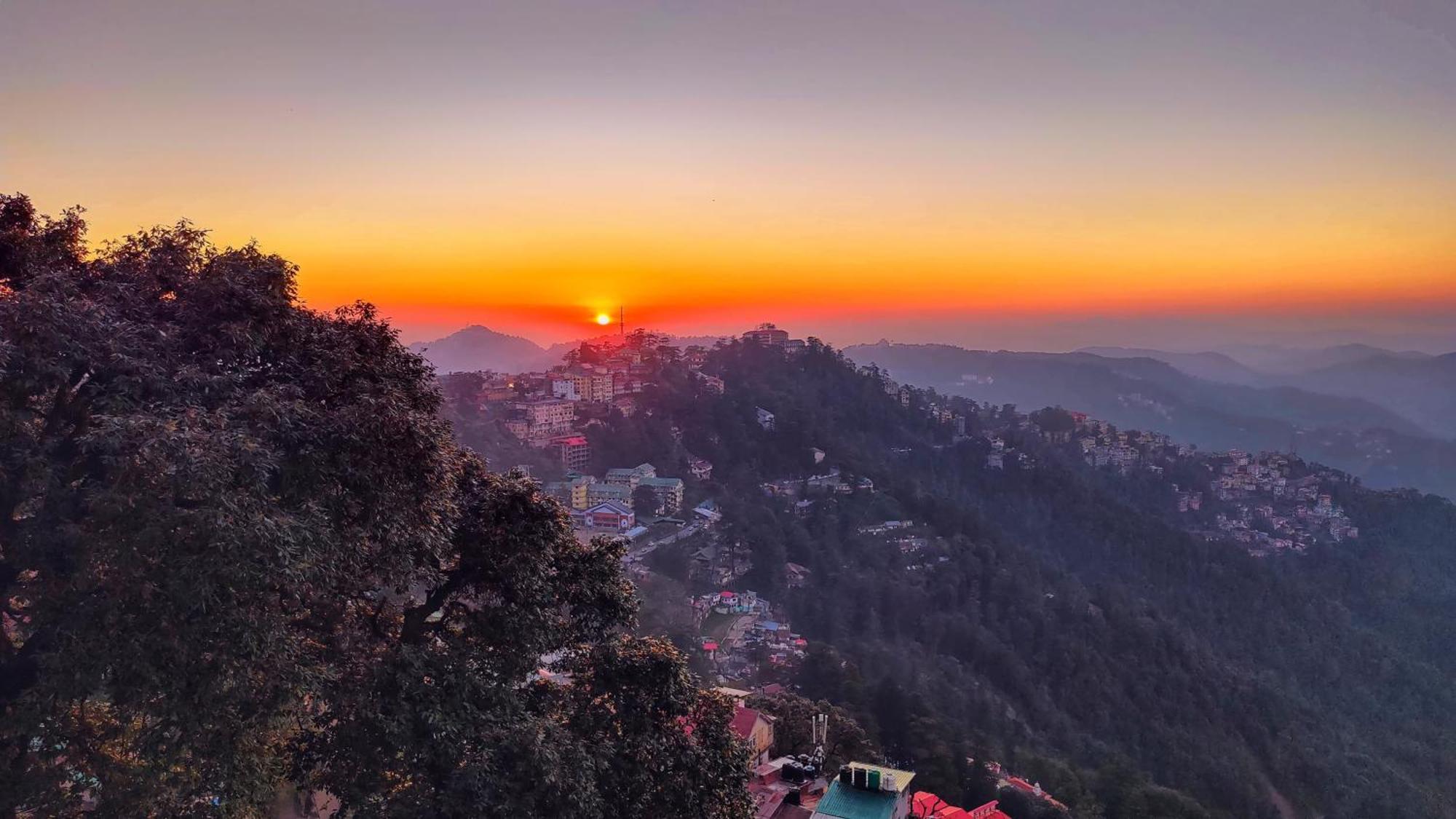 The Ashoka Inn 300Mts Walkable From Mall Road Shimla Exteriör bild