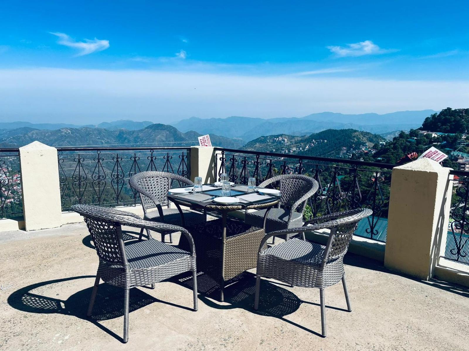The Ashoka Inn 300Mts Walkable From Mall Road Shimla Exteriör bild