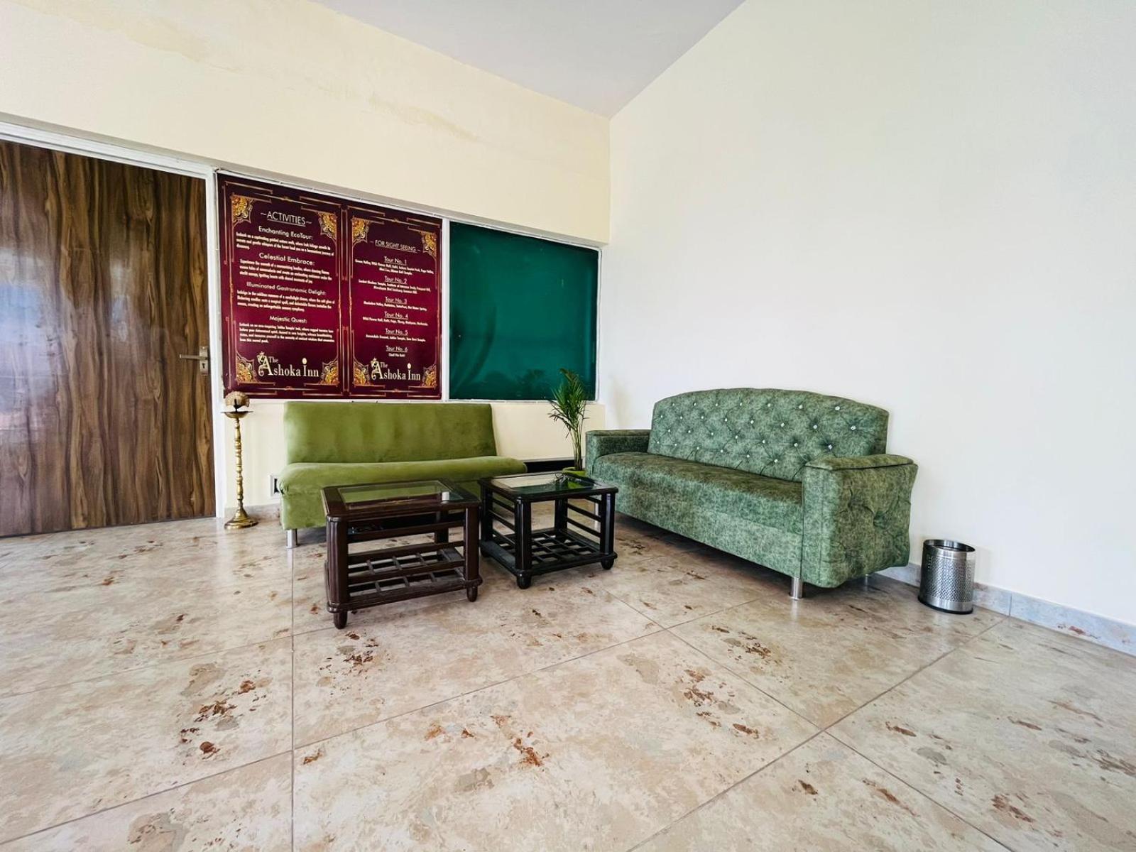 The Ashoka Inn 300Mts Walkable From Mall Road Shimla Exteriör bild