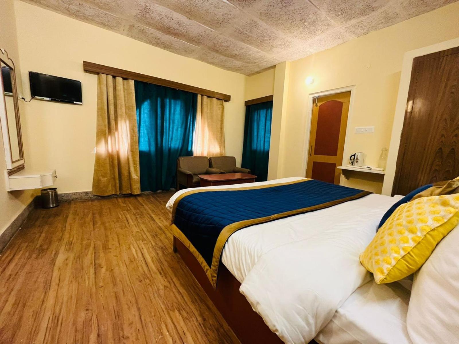 The Ashoka Inn 300Mts Walkable From Mall Road Shimla Exteriör bild